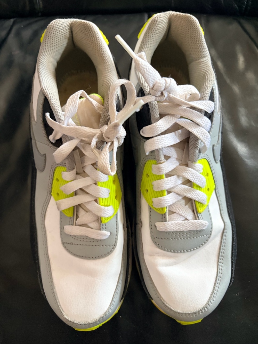Nike Air Max  Kids White and Gray Sneakers with Neon Yellow Accents sz 7y no box